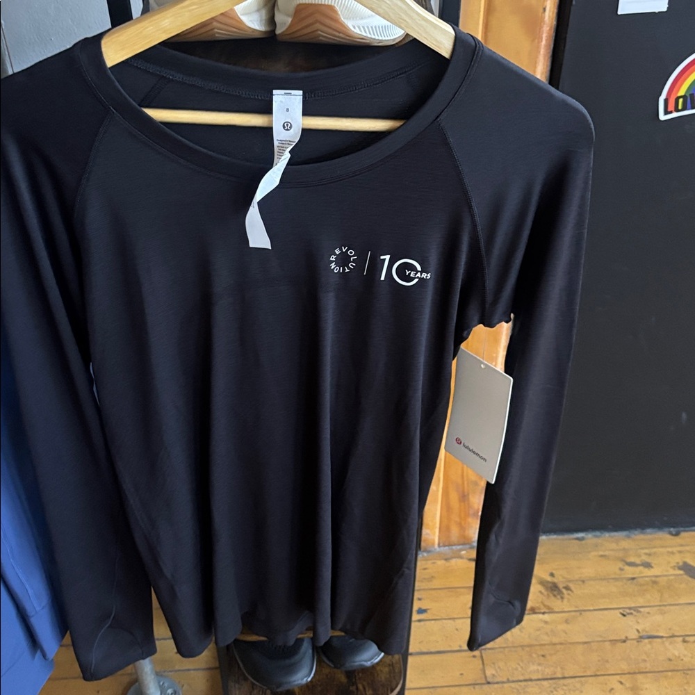 Lululemon Swiftly Tech Long Sleeve 2.0, NWT size 8